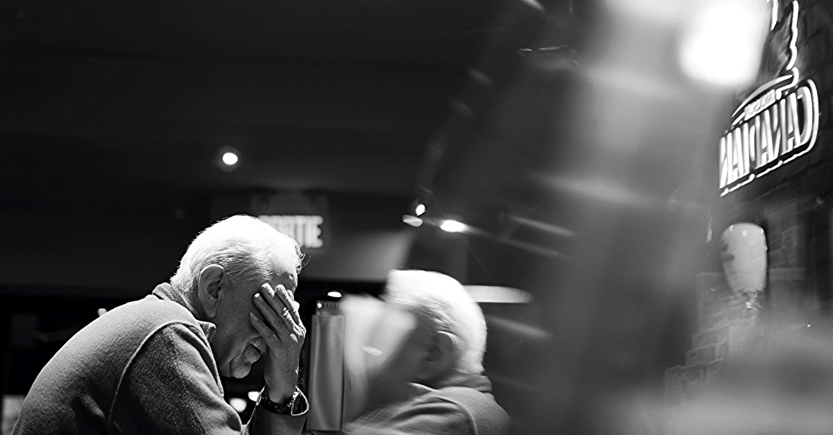 Elderly dealing with alcohol abuse 