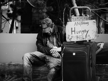 veteran homeless on street